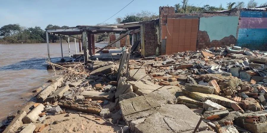 Número de mortos pelas enchentes no RS aumenta