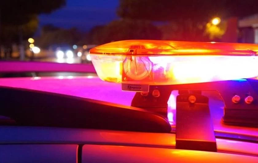 Adolescente esfaqueia colega de 15 anos em escola estadual