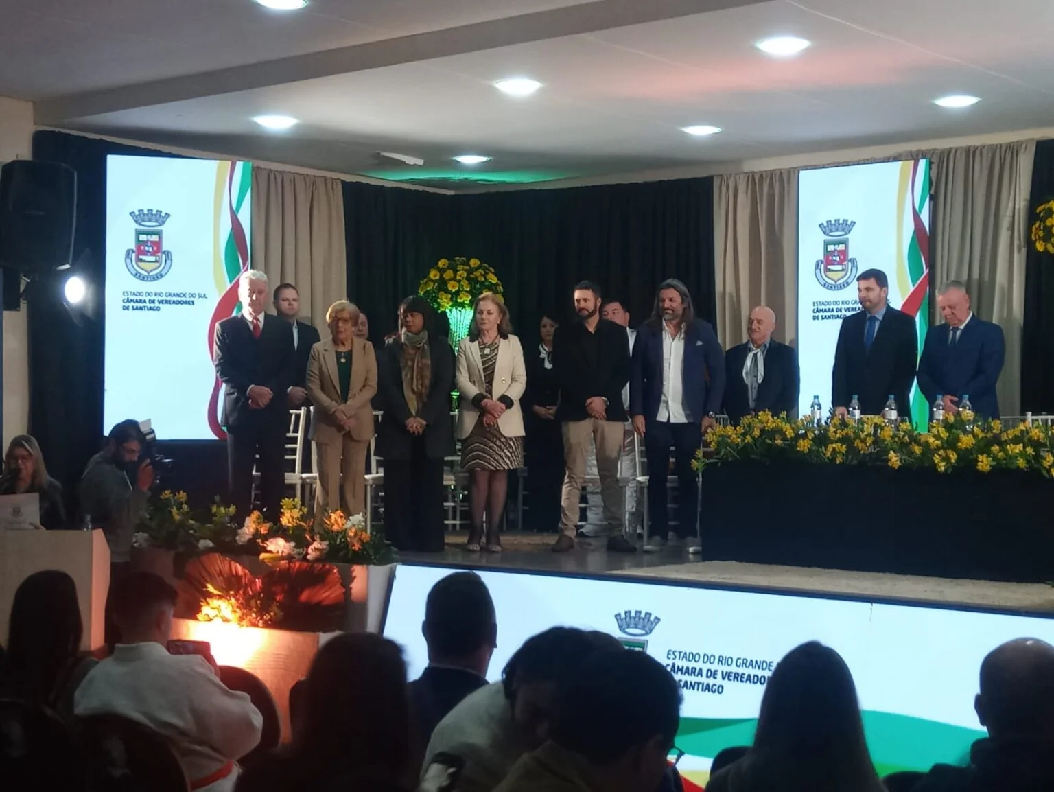 Câmara de Vereadores faz a entrega de Título de Cidadão Santiaguense
