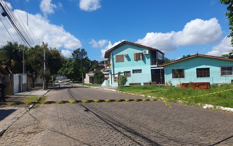 Homem ataca a própria mãe e sobrinho de 4 anos com faca em Novo Hamburgo
