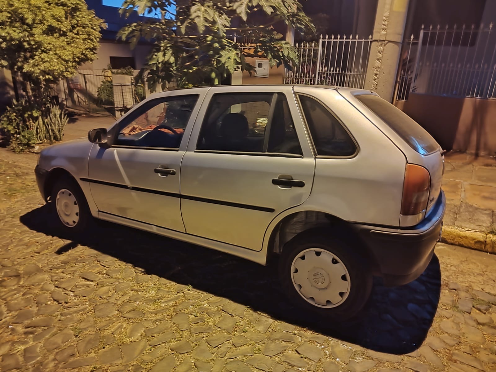 Ação rápida da Brigada Militar impede furto de carro no centro de São Francisco de Assis
