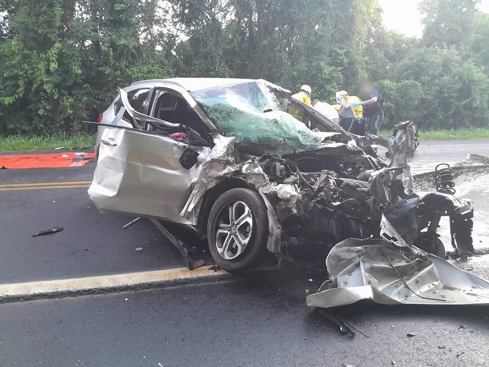 Acidente deixa 3 pessoas mortas na BR-282, no dia de Natal