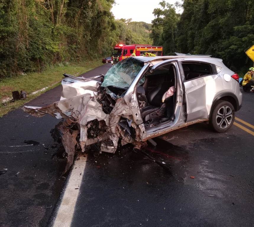 Sobe para 4 o número de mortes em acidente na BR-282; entre as vítimas um adolescente