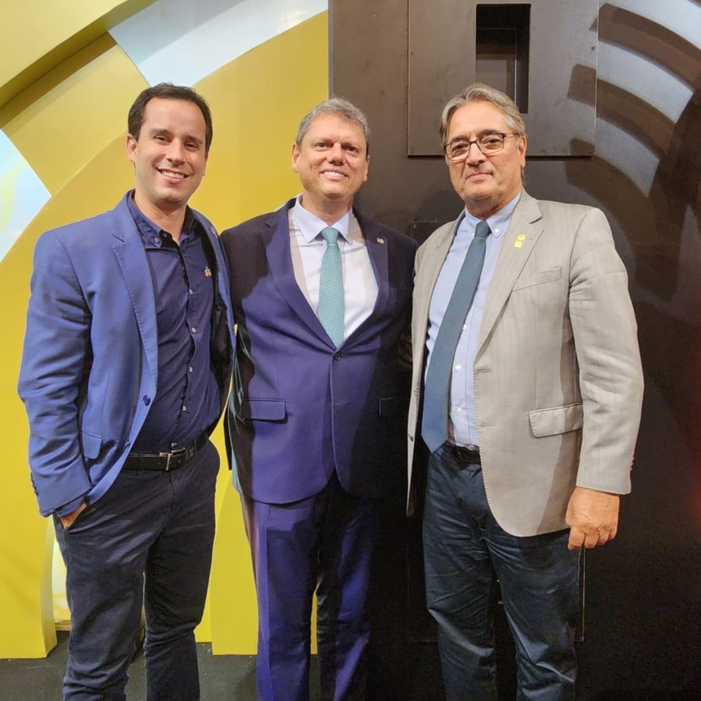 Com representantes gaúchos, CNA entrega Prêmio Agro Brasil 2024 em cerimônia em Brasília