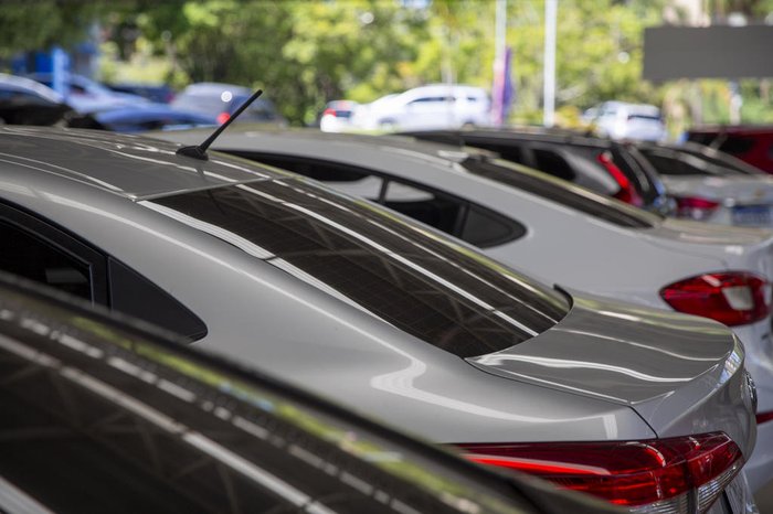 Carros novos ficam mais caros com alta do dólar; veja o que esperar em 2025