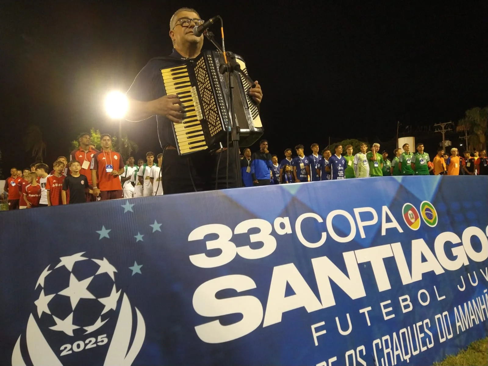 Copa Santiago é aberta oficialmente sob aplausos dos torcedores