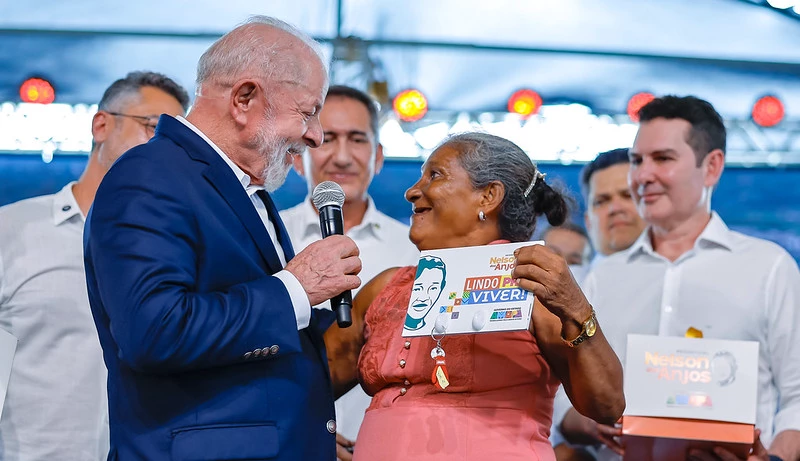 Lula a mulher sem dentes: “Você já não tem vergonha”