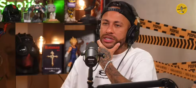 Neymar fala da felicidade ao voltar pra casa
