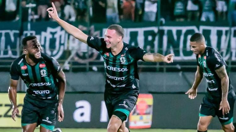 Juventude vacila e não passa pelo Maringá