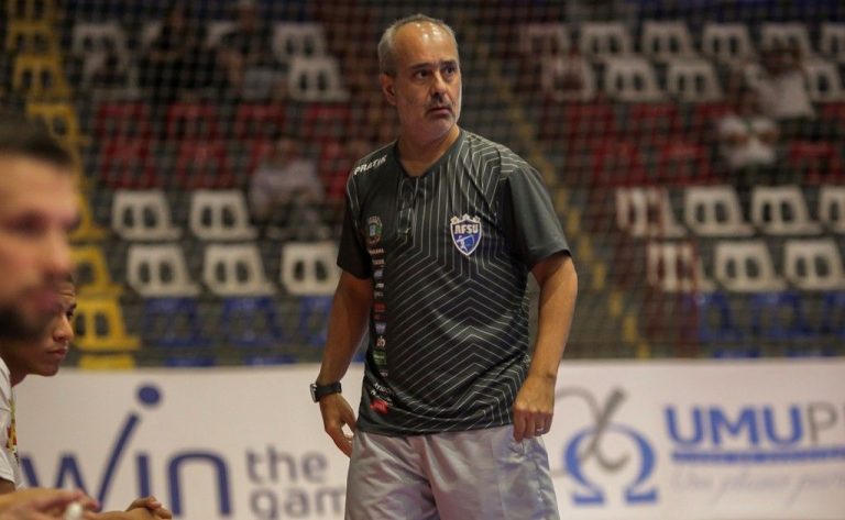 Peri Fuentes é o novo técnico da ACBF
