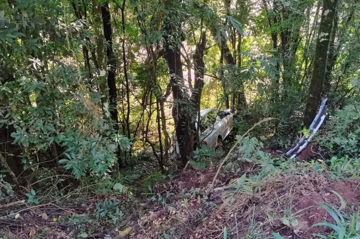 Carro funerário se envolve em acidente na BR-386 em São José das Missões