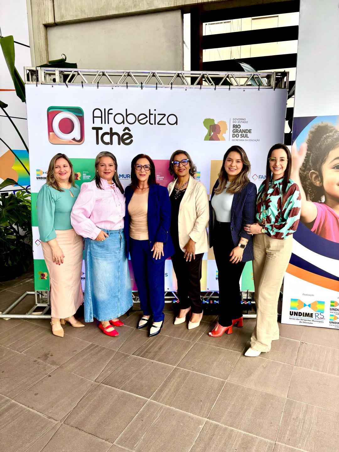 Escola municipal de Santiago é premiada pela qualidade na Alfabetização