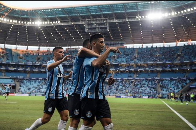Grêmio vence o Santos e sai do Z4