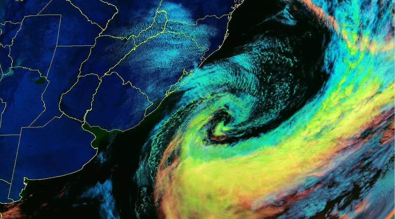 Chuva intensa, ventos de até 100 km/h e frio abaixo de zero: ciclone e massa polar colocam Sul do Brasil em alerta