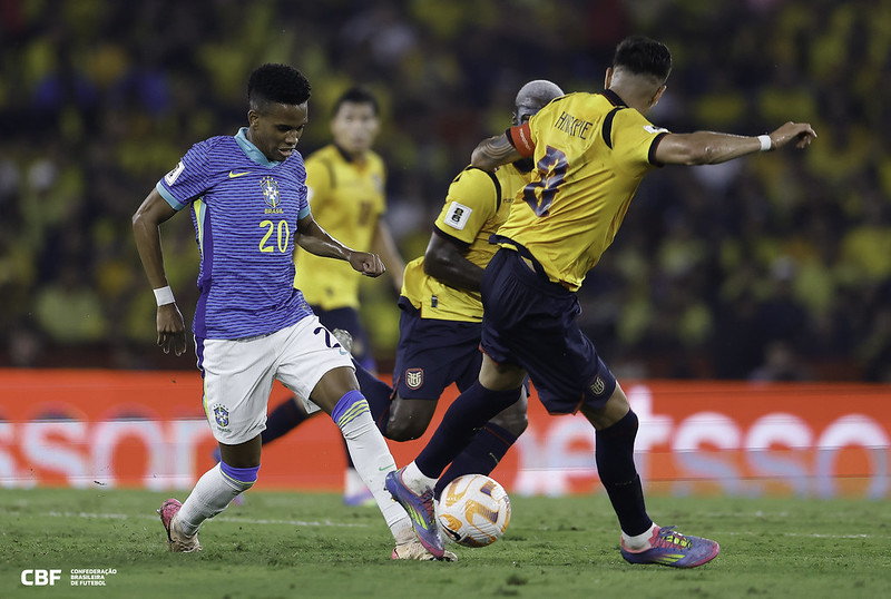 Na estreia de Carlo Ancelotti, Brasil fica apenas no empate com o Equador