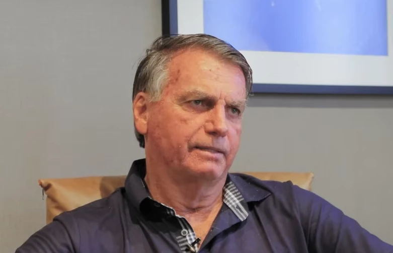 PF: Conteúdo de pen drive achado na casa de Bolsonaro é irrelevante