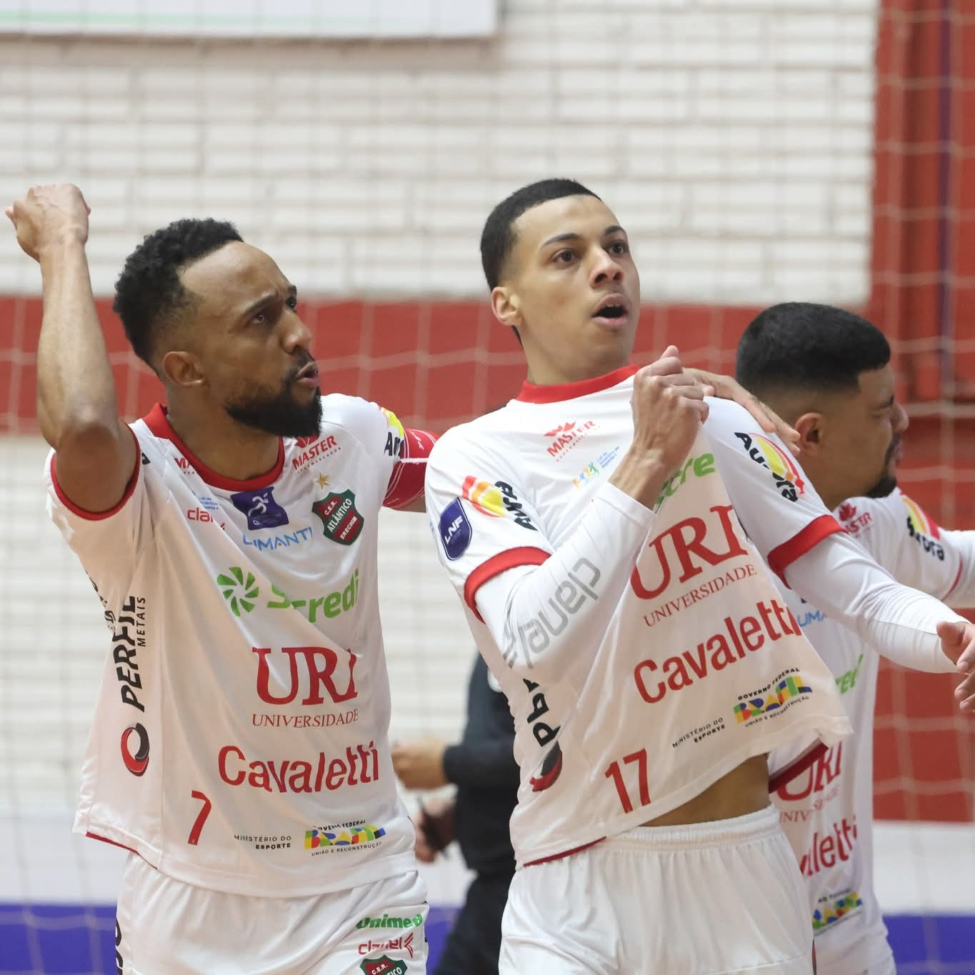 Atlântico atropela o Magnus e encosta na liderança da LNF