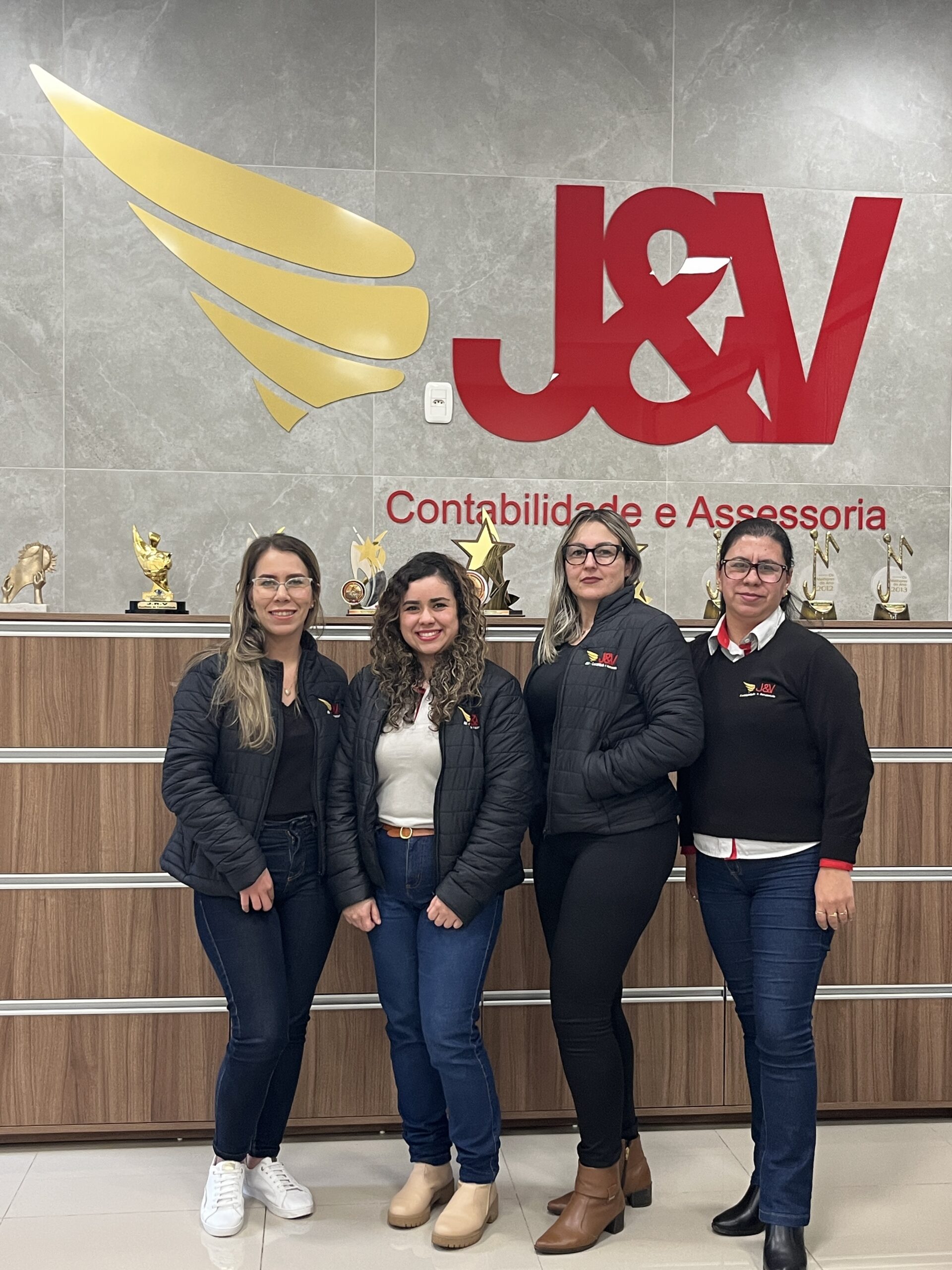J&V Contabilidade: 25 anos de excelência e confiança no mercado contábil de Santiago