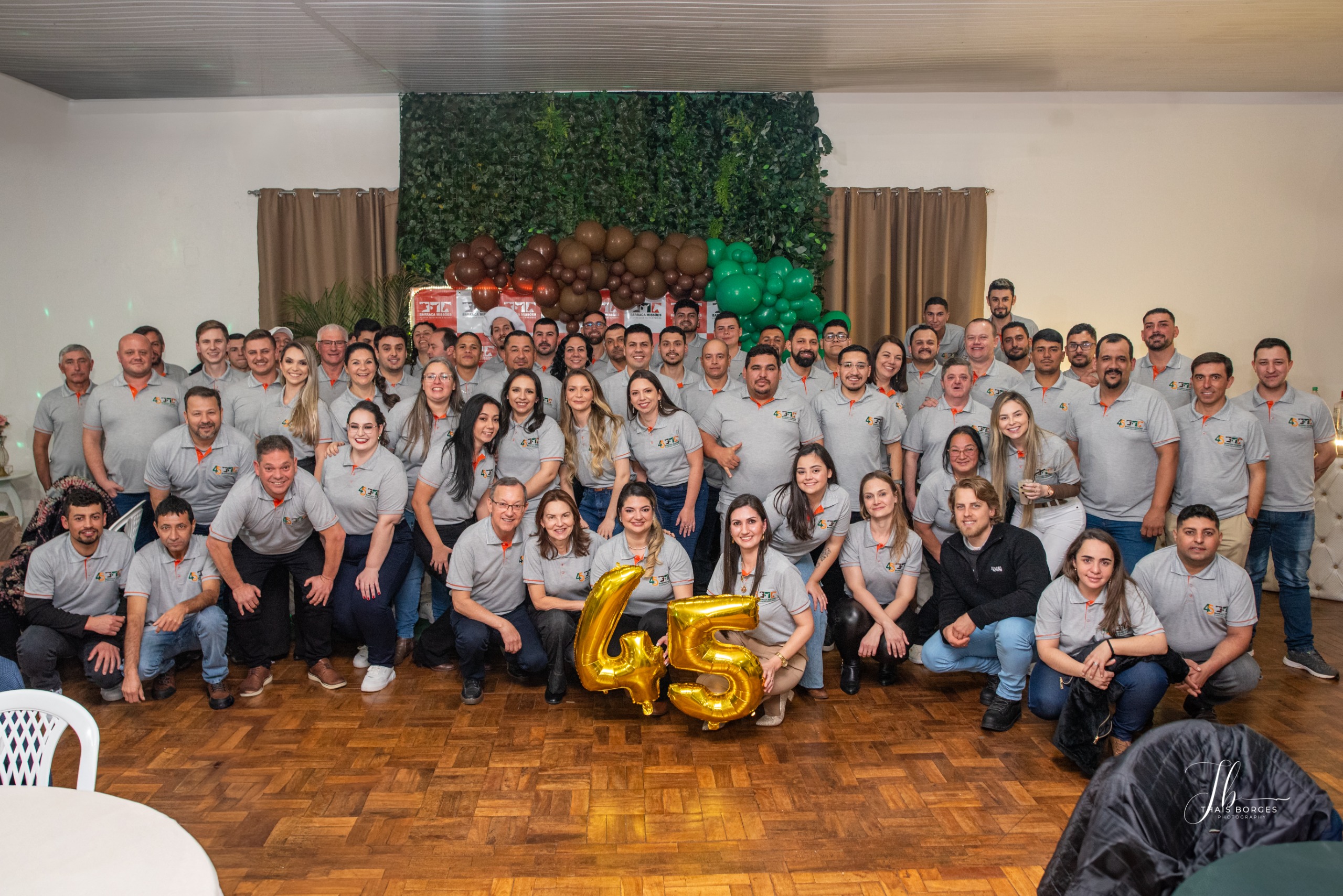 Barraca Missões celebra 45 anos com homenagem emocionante a colaboradores e trajetória de sucesso