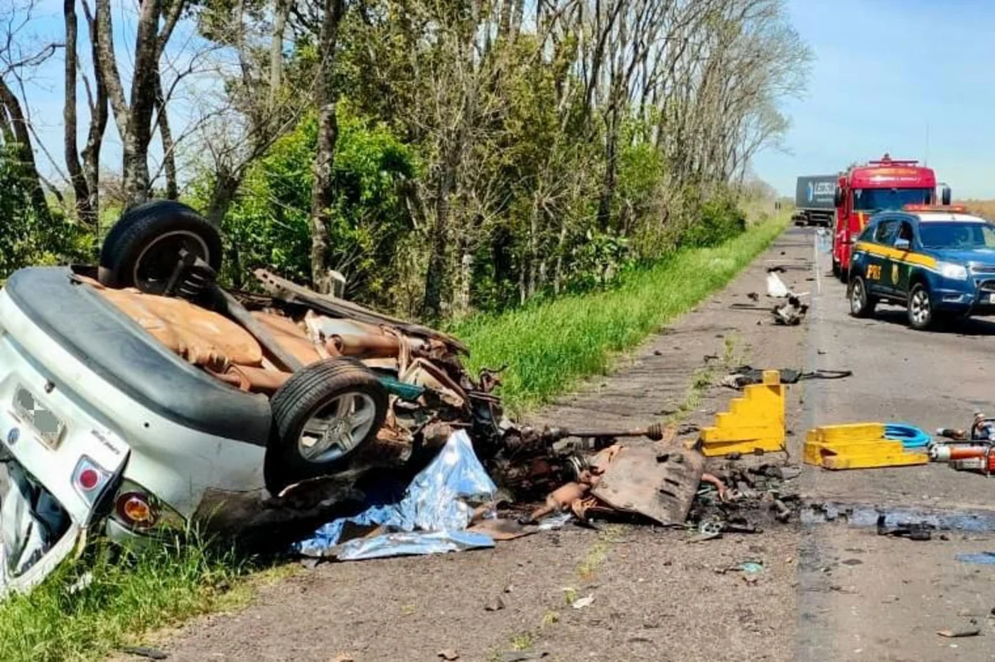 Homem de 64 anos morre após colisão entre carro e caminhão na BR-158 em Palmeira das Missões