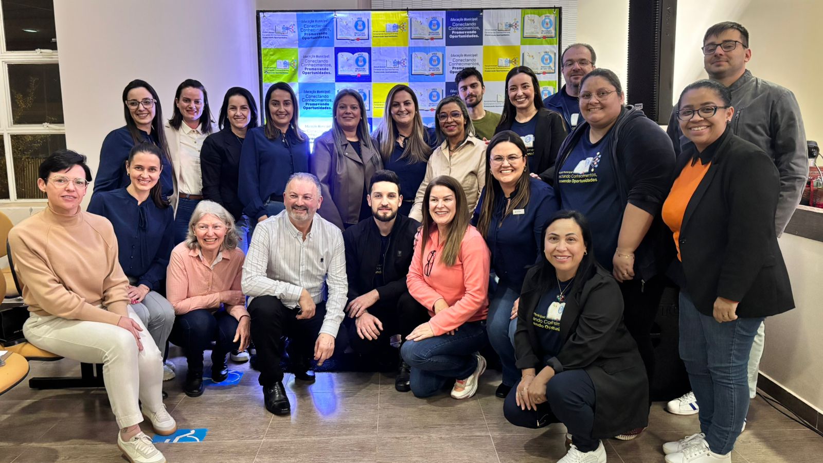 Seminário reforça o papel da comunidade escolar para o sucesso das avaliações externas e da aprendizagem em Santiago