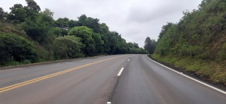 Servidores e estudantes da UFSM ficam feridos em acidente na BR-158, em Cruz Alta