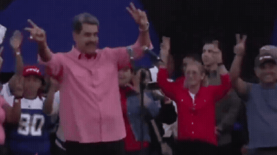 Na mira dos EUA, Maduro canta “Imagine” e volta a pedir ‘paz’ em discurso