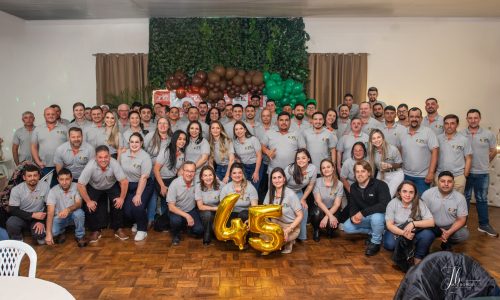 Barraca Missões celebra 45 anos com homenagem emocionante a colaboradores e trajetória de sucesso