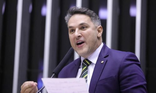 Zucco pede a Moraes autorização para visitar Jair Bolsonaro na PF